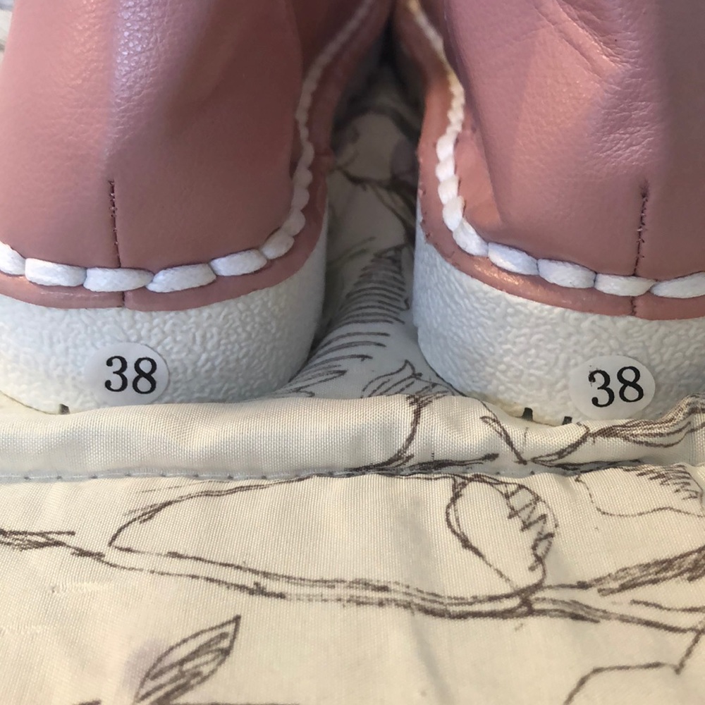 Shoes - Picture 5 of 6